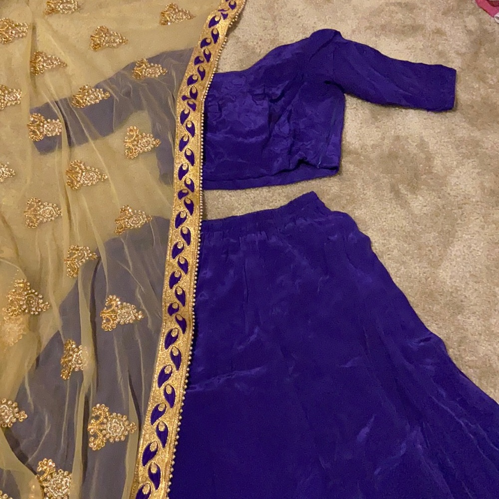 Indian/Pakistani/Afghan Lengha